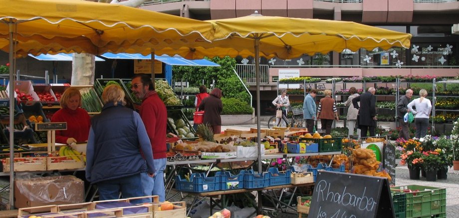 Gemeinde Mutterstadt: Lebendiger Mittelpunkt in Mutterstadt ist der Markt. Im Hintergrund das Gemeindezentrum „Neue Pforte“. © Gemeinde Mutterstadt