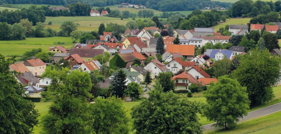 Mit einer Fläche von 940 ha ist die Ortsgemeinde Dietrichingen die drittgrößte in der Verbandsgemeinde Zweibrücken-Land. Nimmt man die Bevölkerung zum Maßstab, handelt es sich bei Dietrichingen wiederum um die viertkleinste Gemeinde. Rund 350 Menschen leben dort. Bild: atreyu
