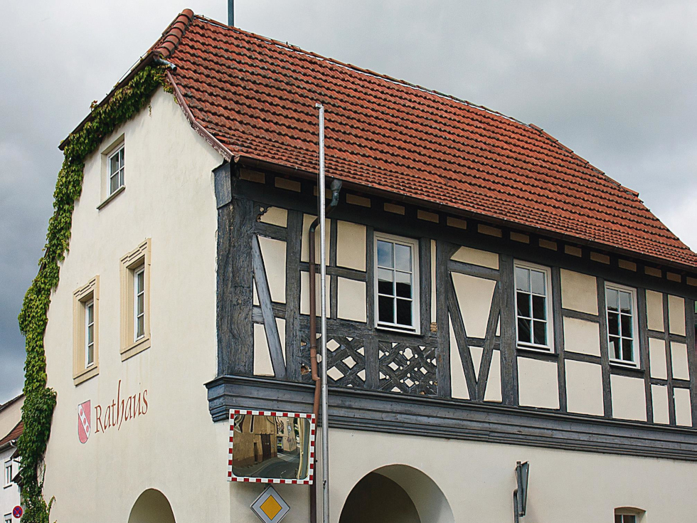Das historische Rathaus wurde in der 2. Hälfte des 16. Jahrhunderts errichtet und 2020 umfangreich renoviert.