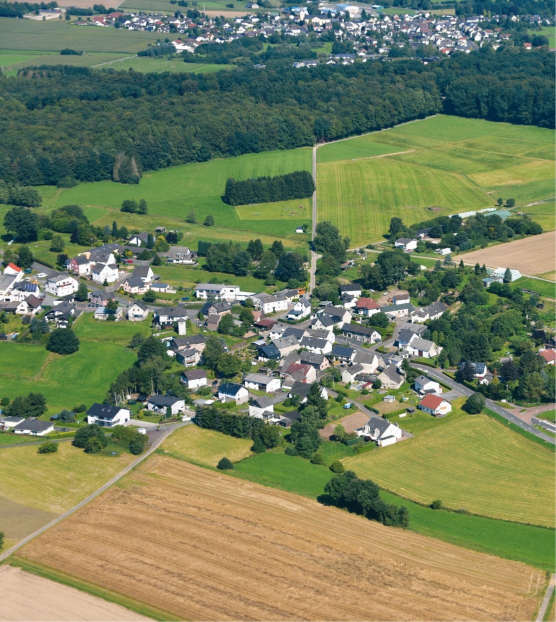 Blick aus der Luft auf die Ortsgemeinde Krümmel.