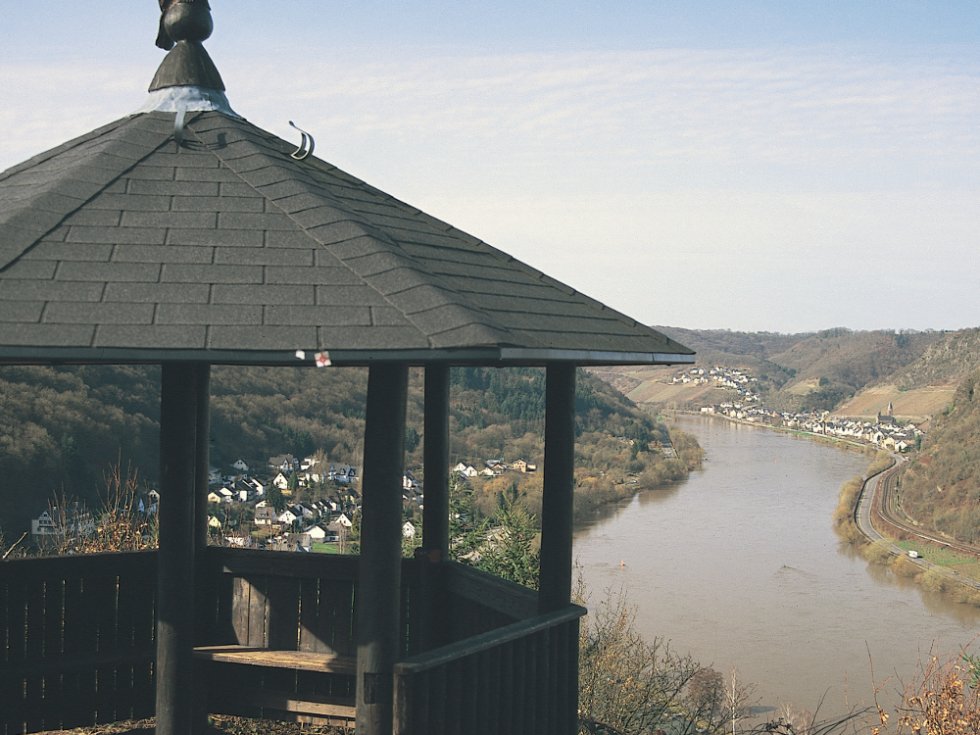 Blick von der Hubertushöhe oberhalb von Brodenbach mit Blick auf das Moseltal / Foto: Bruno L. Klamm, Mannheim