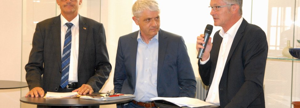 Die Vorsitzenden der kommunalen Spitzenverbände (v.l.n.r.) Günther Schartz, Dr. Bernhard Matheis und Ralph Spiegler. Foto: Matthias Röcke.