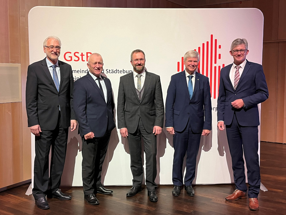 v.l.n.r.: Dr. Karl-Heinz Frieden (Geschäftsführendes Vorstandsmitglied), Aloysius Söhngen (stv. Vorsitzender), Steffen Antweiler (2. stv. Vorsitzender), Axel Haas (ehem. 2. stv. Vorsitzender), Ralph Spiegler (Vorsitzender)