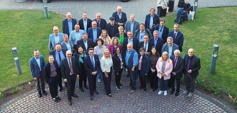 Gruppenbild von oben fotografiert