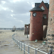 Hochwasser an der Promenade von Rees, Februar 2002