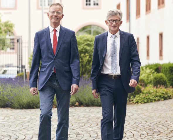 Enge Kooperation: Dr. Gerd Landsberg (links) und Ralph Spiegler arbeiten im DStGB Hand in Hand.