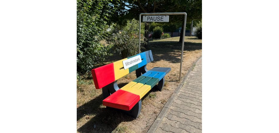 Solche Mitfahrerbänke wie die der Bürgerstiftung Mehlingen sollen bald auch in Imsweiler stehen. Solche Mitfahrerbänke wie die der Bürgerstiftung Mehlingen sollen bald auch in Imsweiler stehen, Bild: Mirella Cina