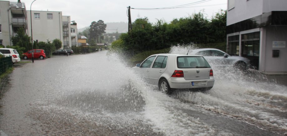 Starkregen-Ereignisse wie hier in Kaiserslautern gehören zum Themenfeld des Klimaanpassungsmanagements.   